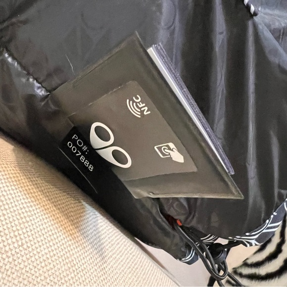 MOOSE KNUCKLES SHEARLING PRINTED STRIVERS ROW JACKET - Picture 11 of 15